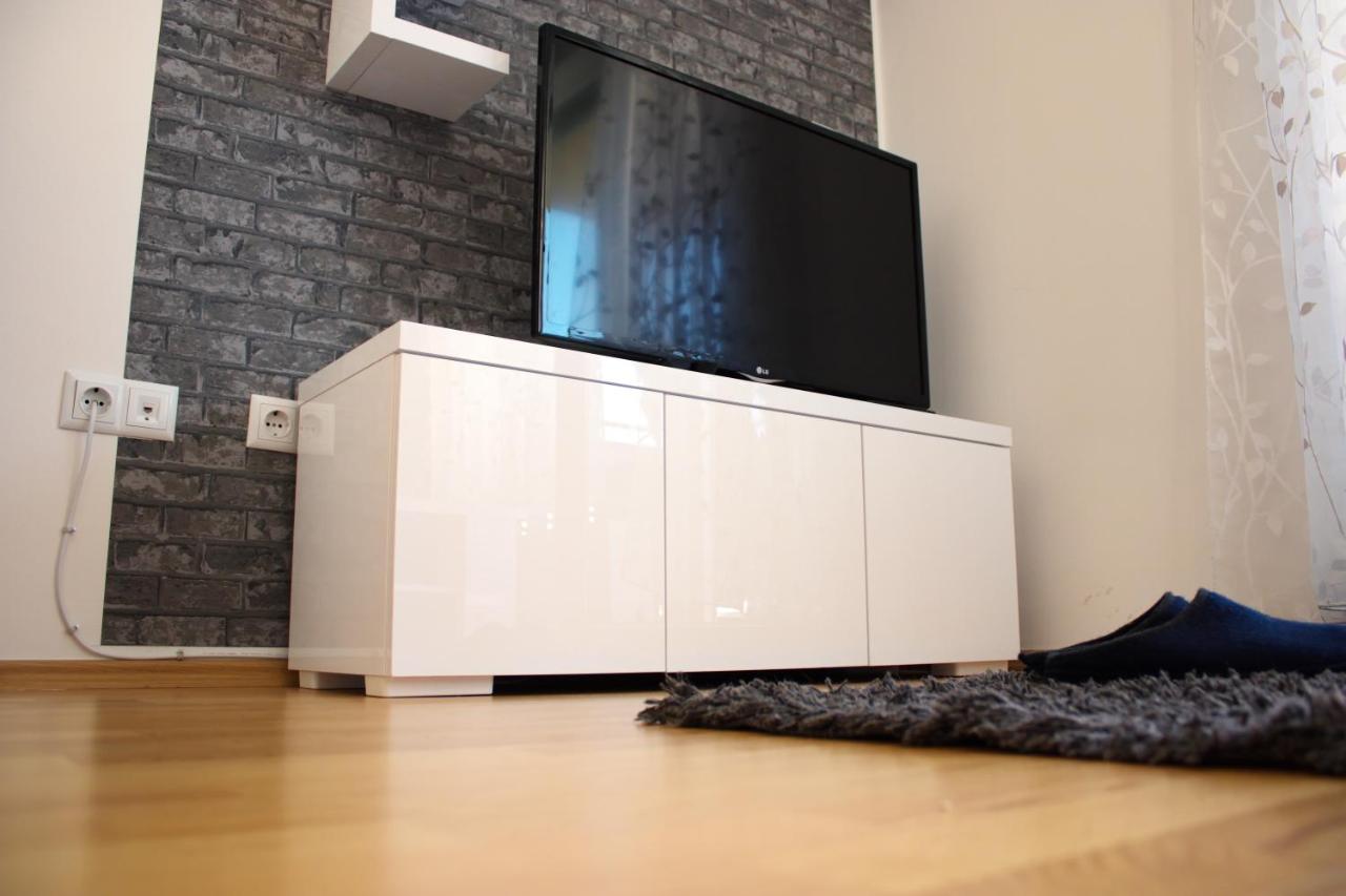 Studio Apartman Miljacka 13 Szarajevó Kültér fotó